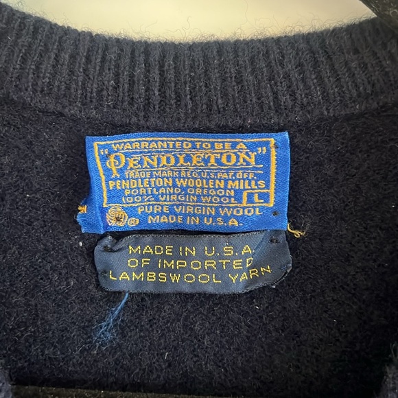 Men's Vintage Pendleton Navy Blue LambsWool Yarn Sweater Vest Size Large - Picture 4 of 7